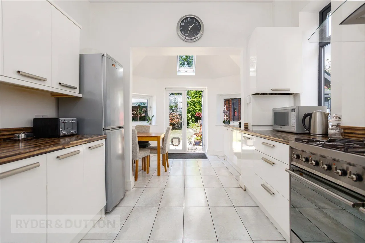 Thornley Lane, Grotton, OL4, photo 8