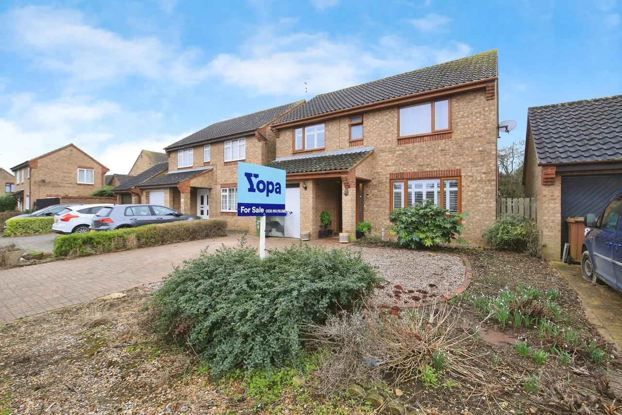 4 bed house for sale, Hoylake Drive, Peterborough, PE7