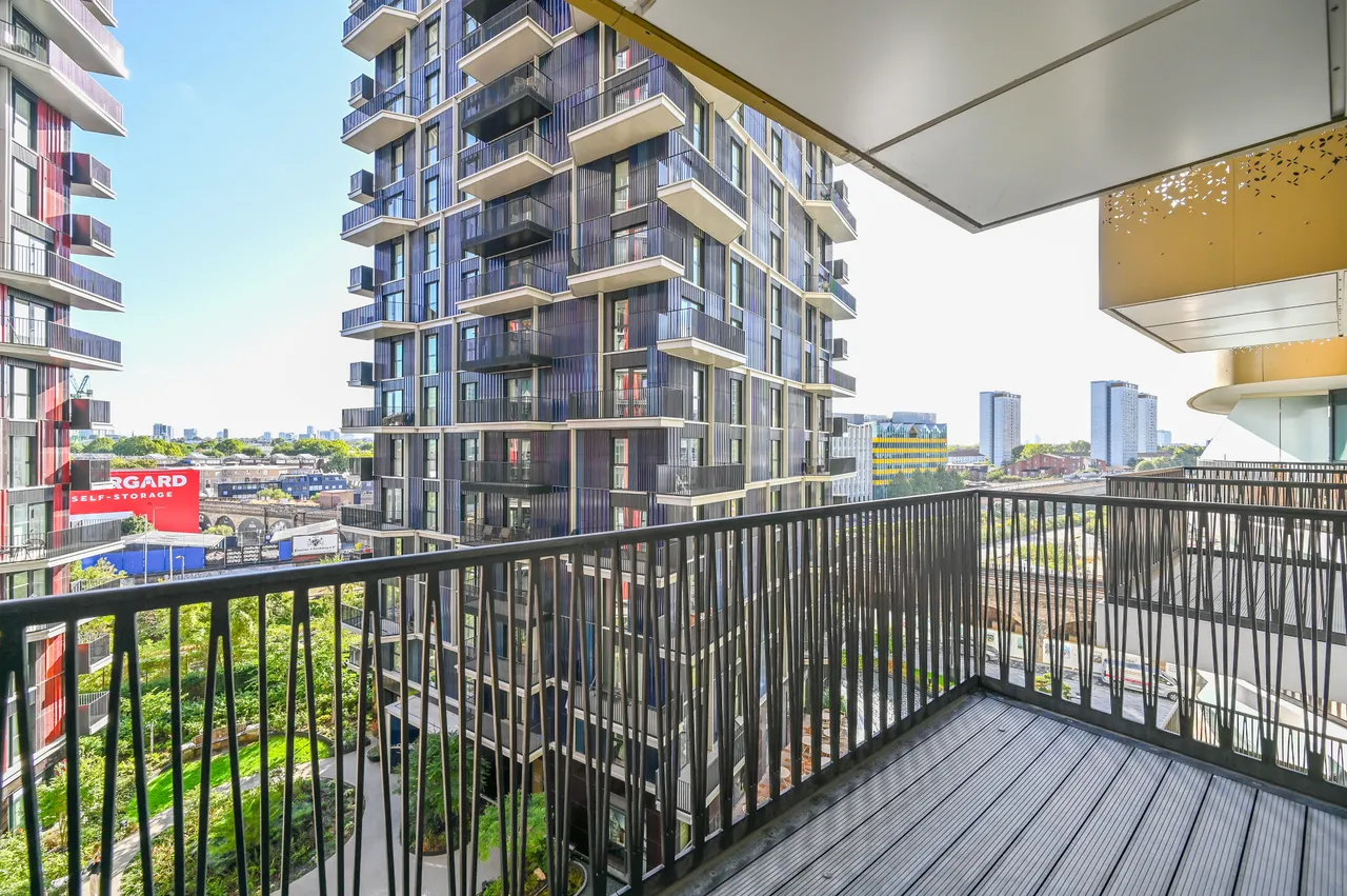 38 Parkside Apartments, Cascade Way, London, photo 5