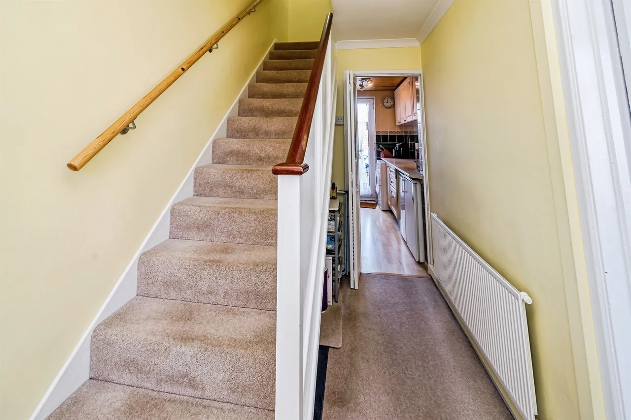 Long Furlong Drive, Slough, SL2, photo 14