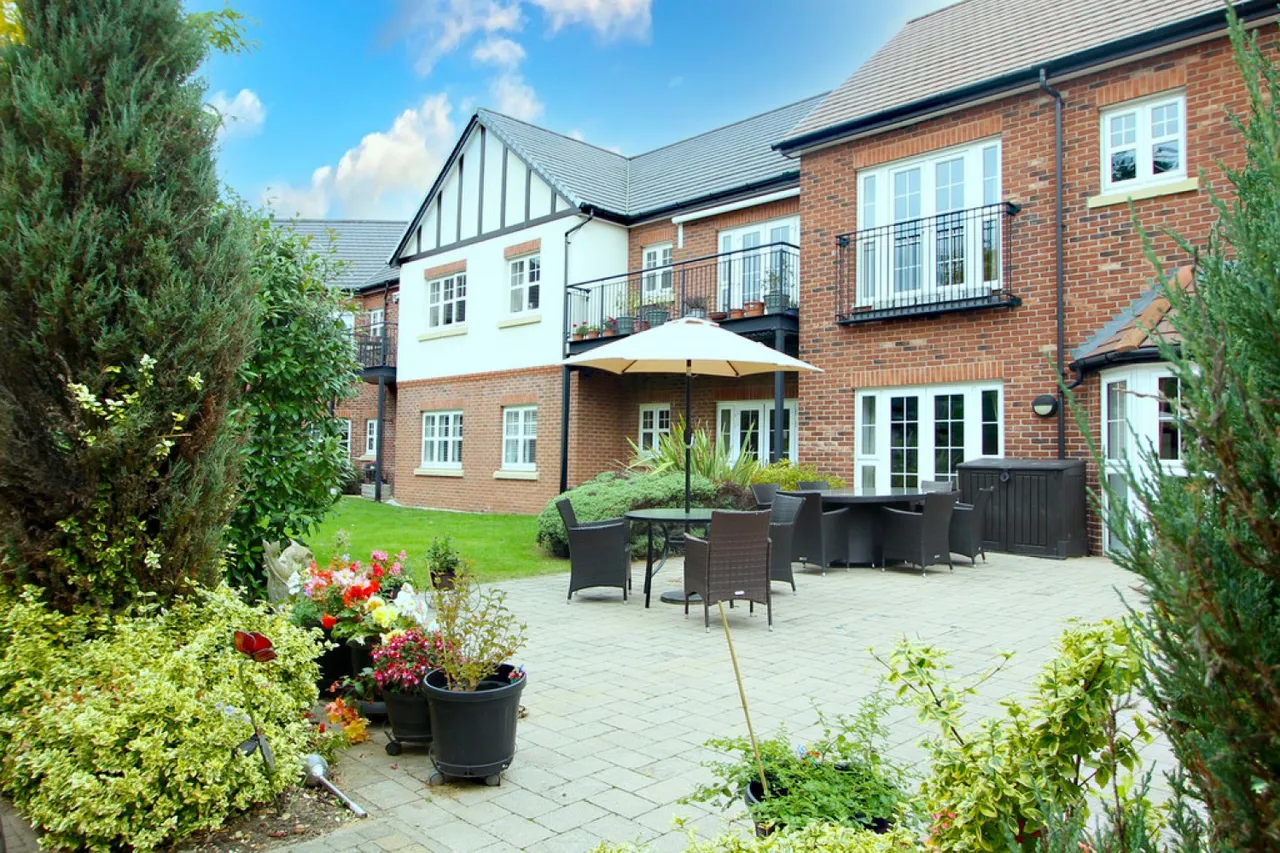 Ravenshaw Court, 73 Four Ashes Road, Solihull, photo 11