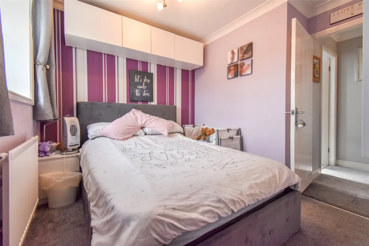 Stockwood Way, Farnham, Surrey, GU9 9TE, photo 8