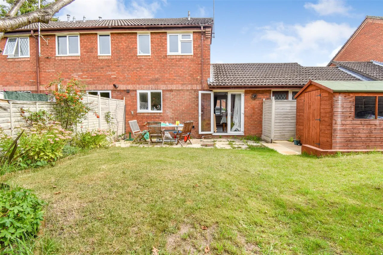 Stockwood Way, Farnham, Surrey, GU9 9TE, photo 12