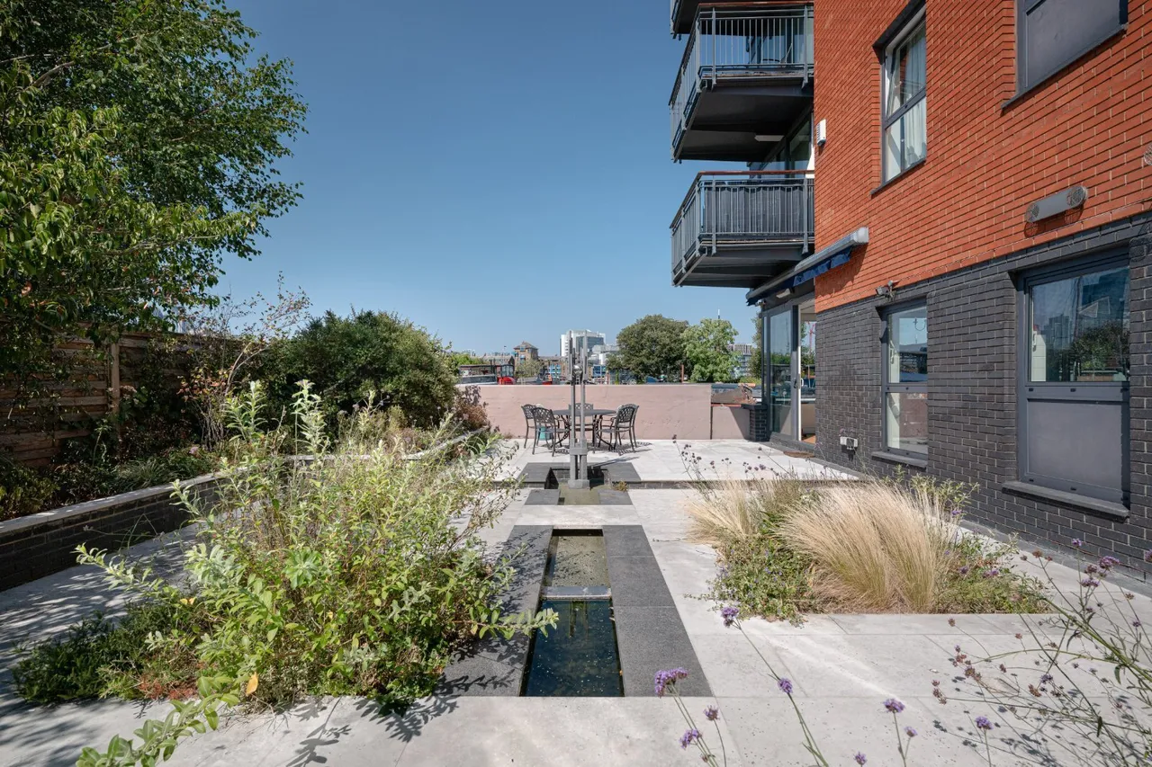 Providence Tower, Bermondsey Wall West, SE16, photo 6