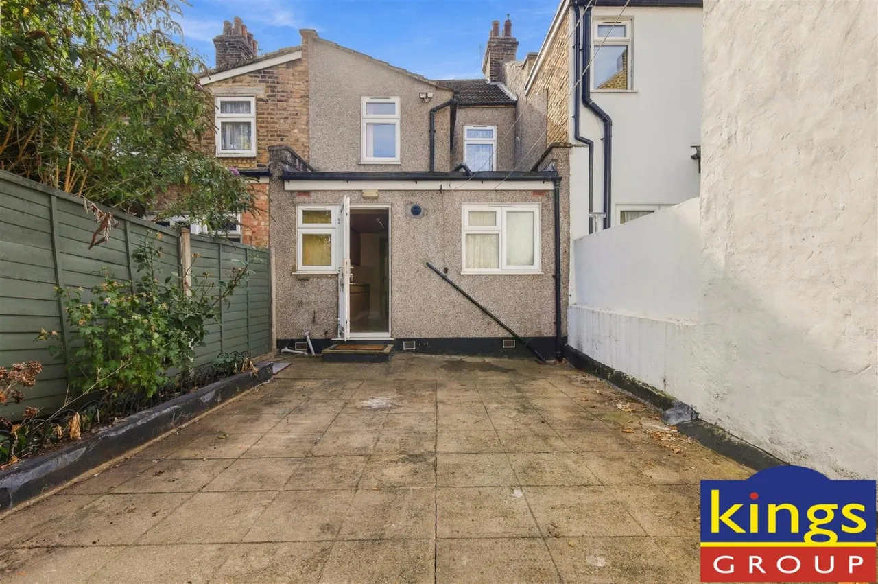 Hendon Road, Edmonton, N9, photo 18
