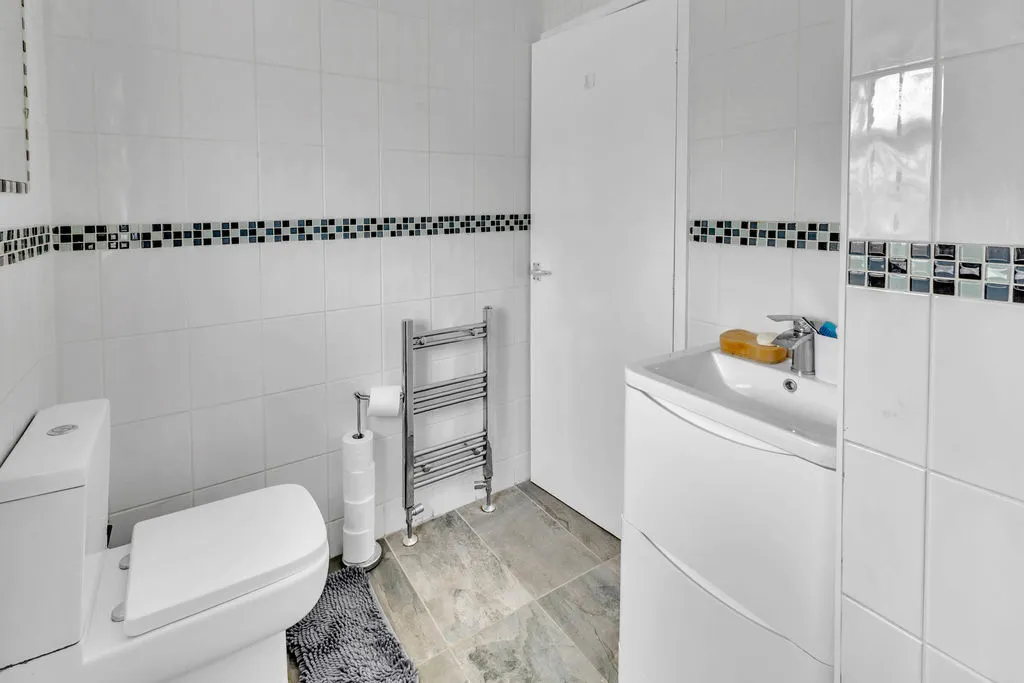 Rosehill Street, Heywood OL10 3DA, photo 13
