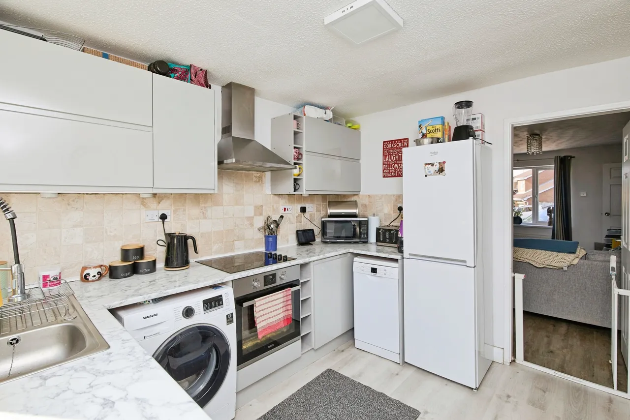 Barnstaple Close, Oakwood, Derby, photo 5