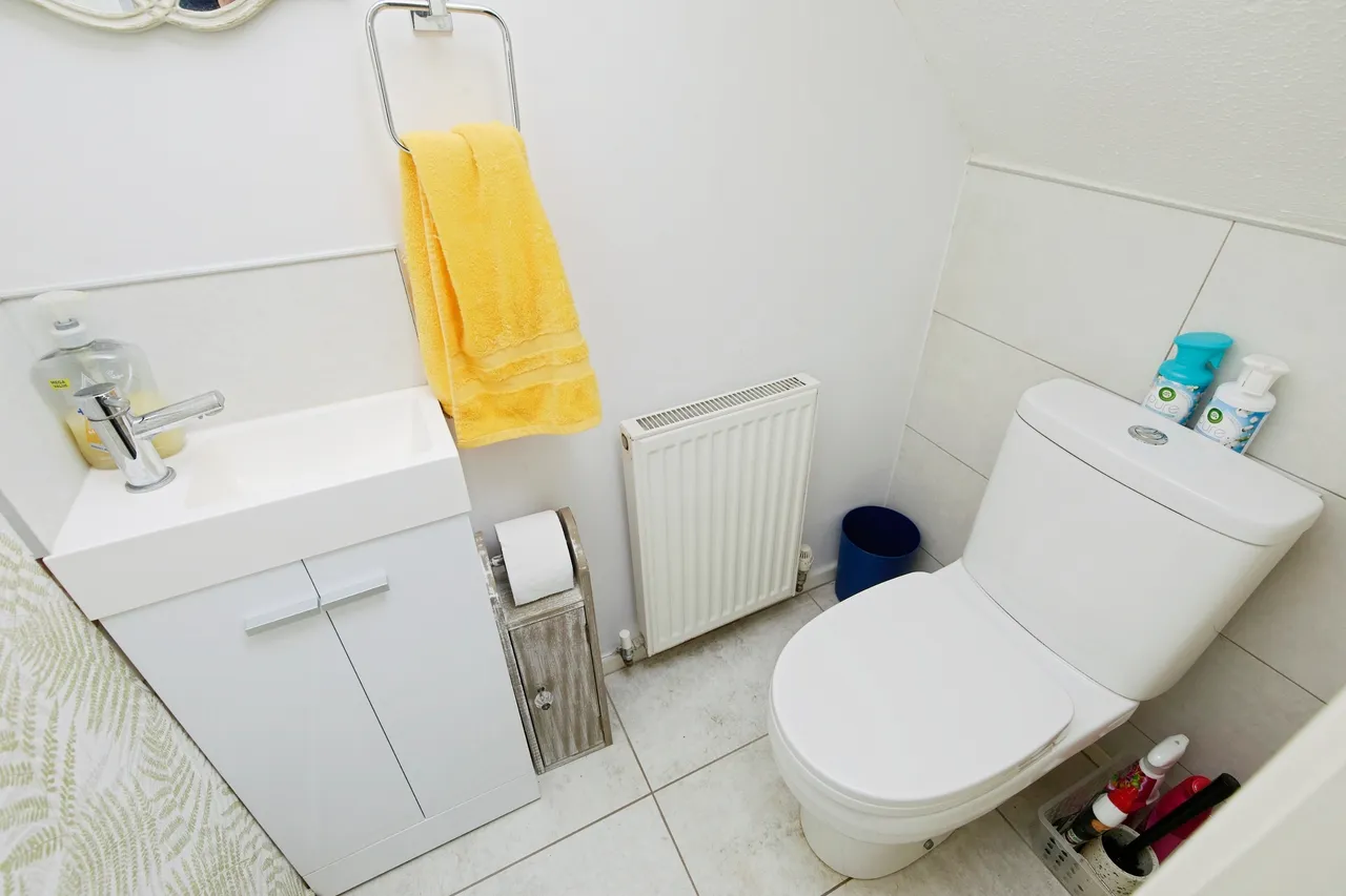 Barnstaple Close, Oakwood, Derby, photo 9