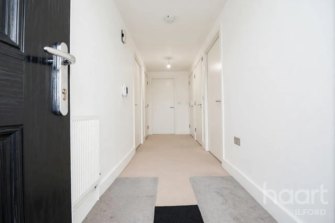 2 bed flat to rent, Ilford, IG1