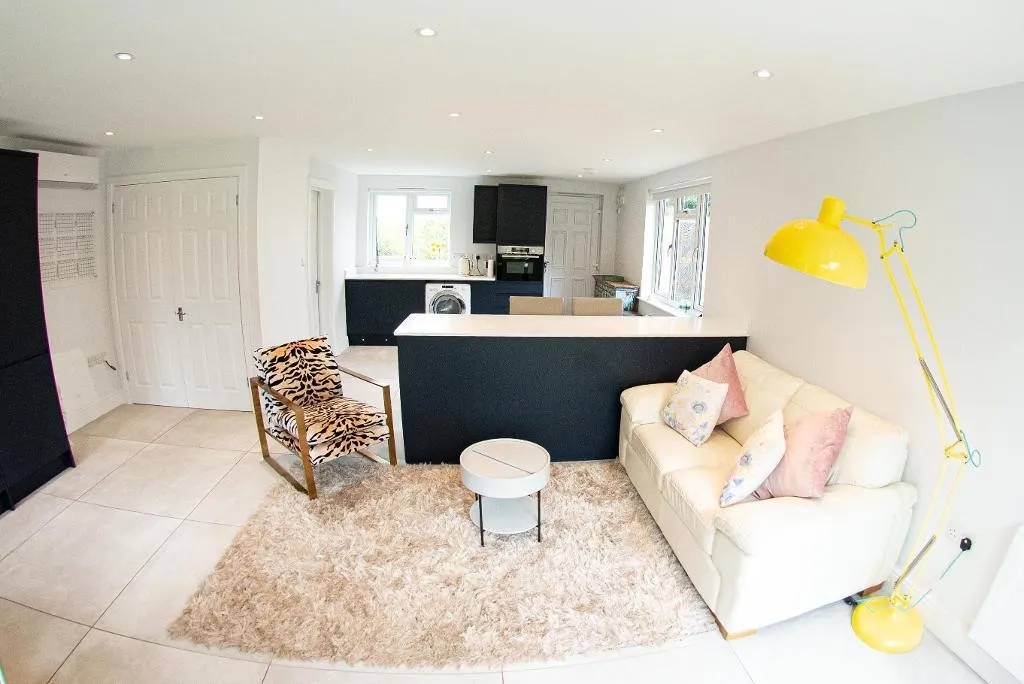 Westhall Road, Warlingham, photo 24