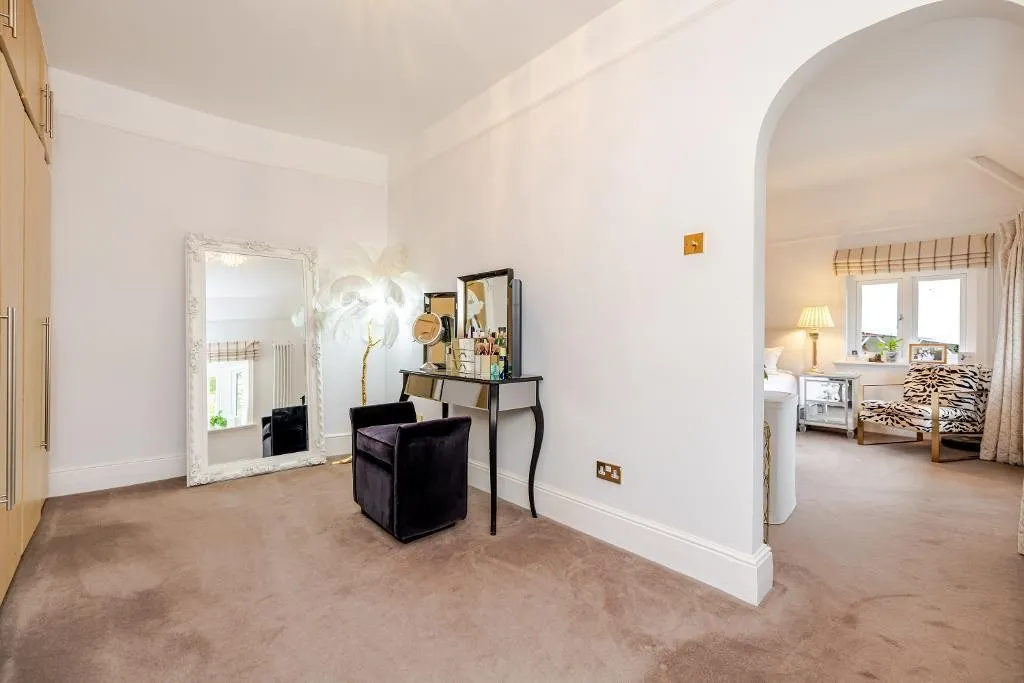 Westhall Road, Warlingham, photo 40