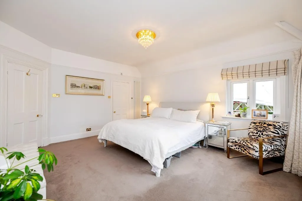Westhall Road, Warlingham, photo 37