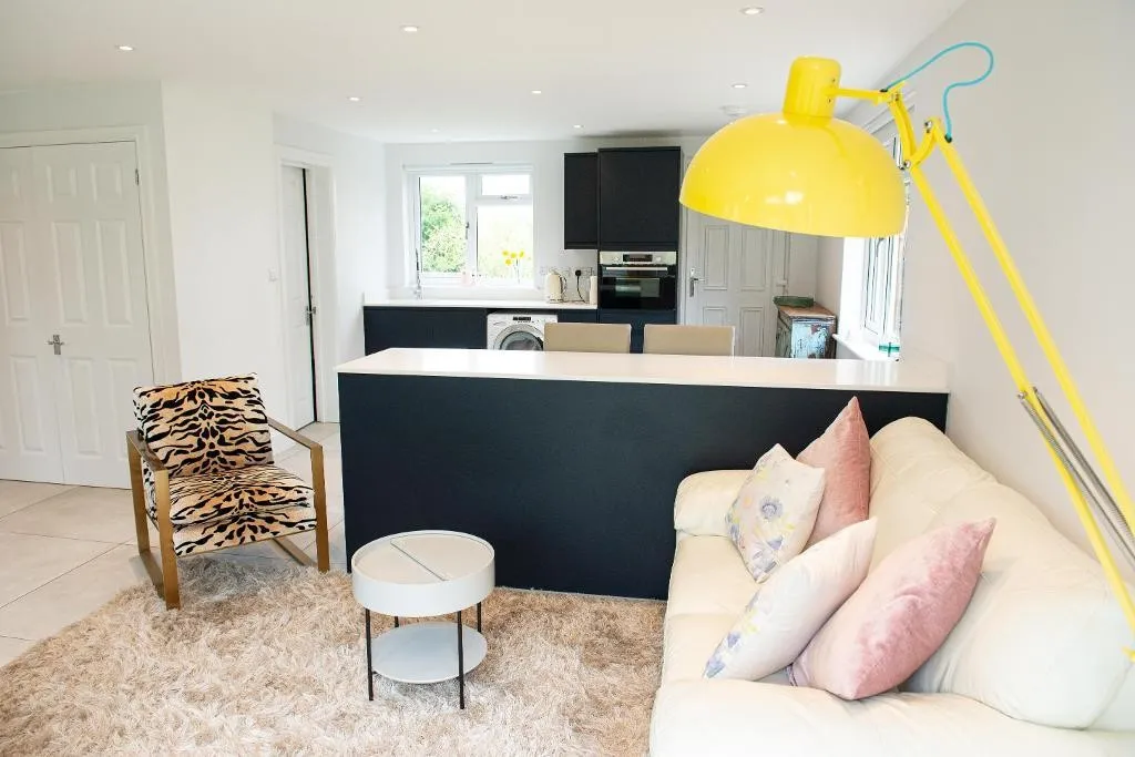 Westhall Road, Warlingham, photo 21