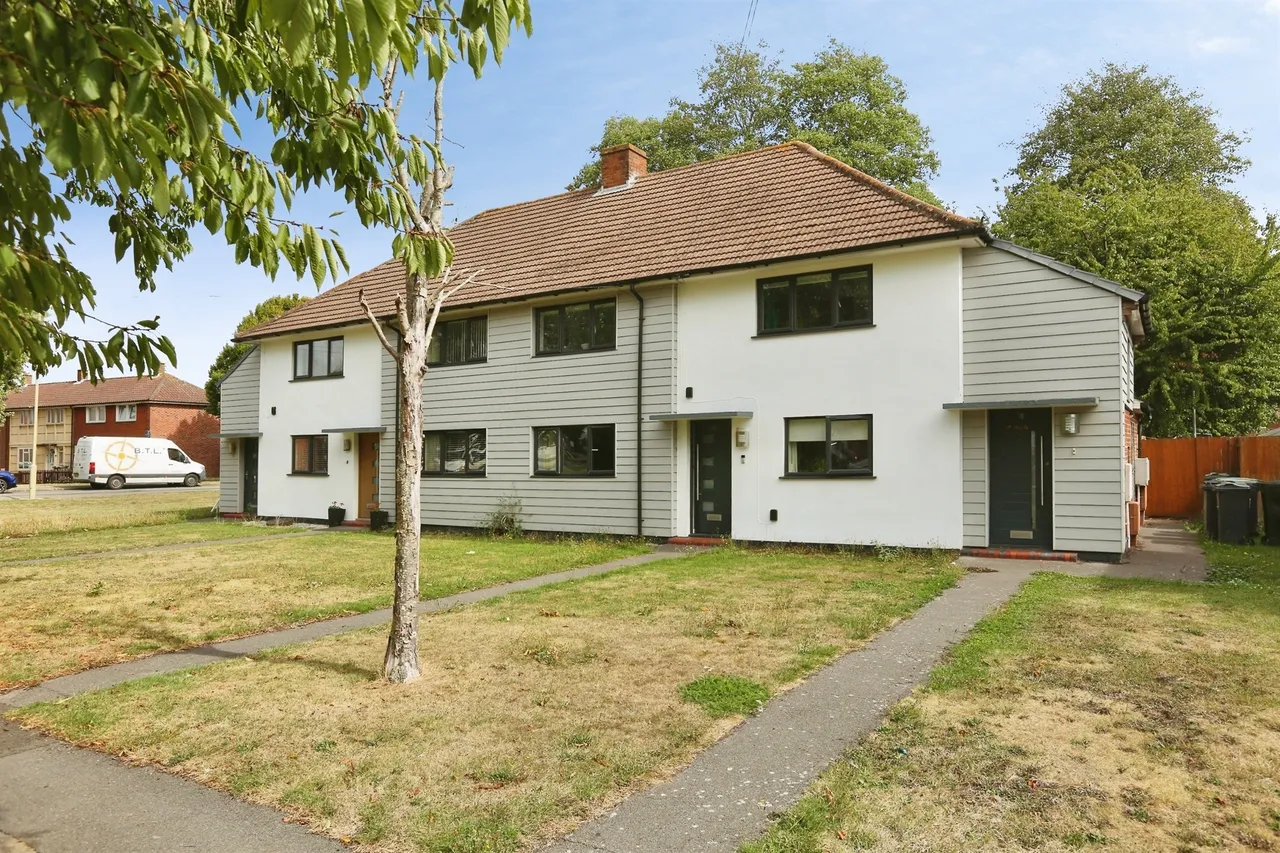 2 bed flat for sale — Henville Close, Gosport