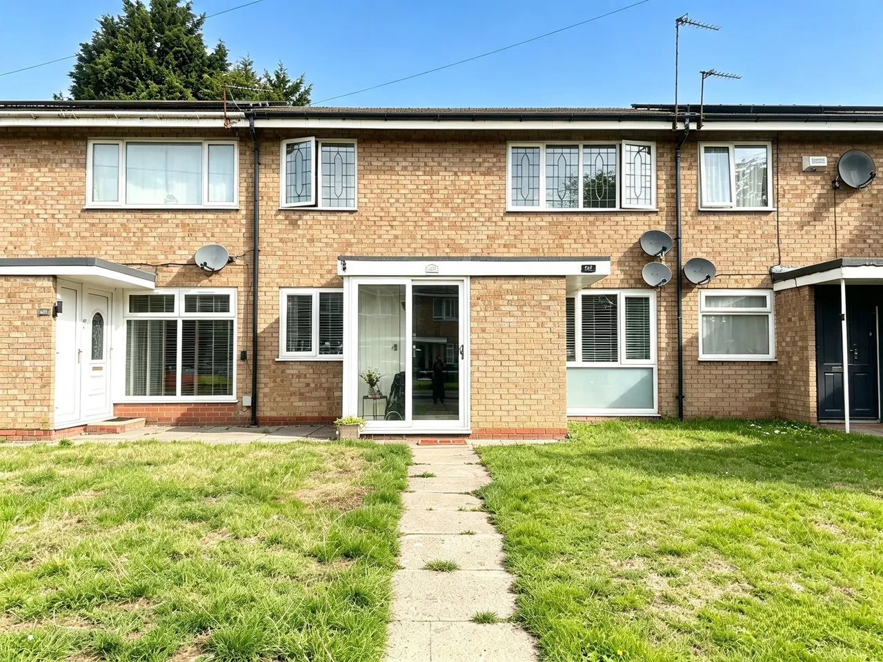 2 bed flat for sale — Oakthorpe Gardens, Tividale, Oldbury, B69 2LF
