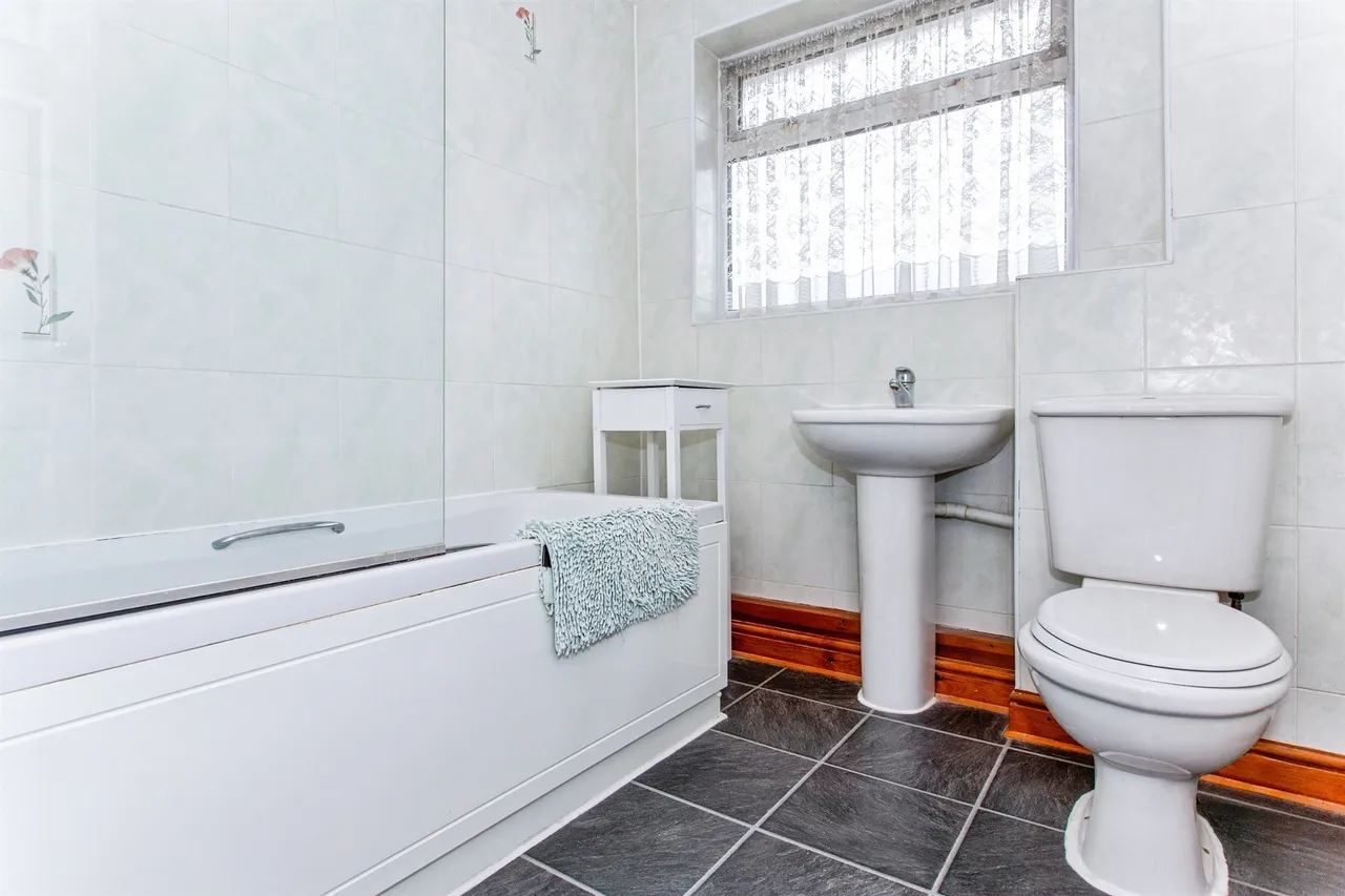 Hamlet Close, Huntingdon, PE29, photo 9
