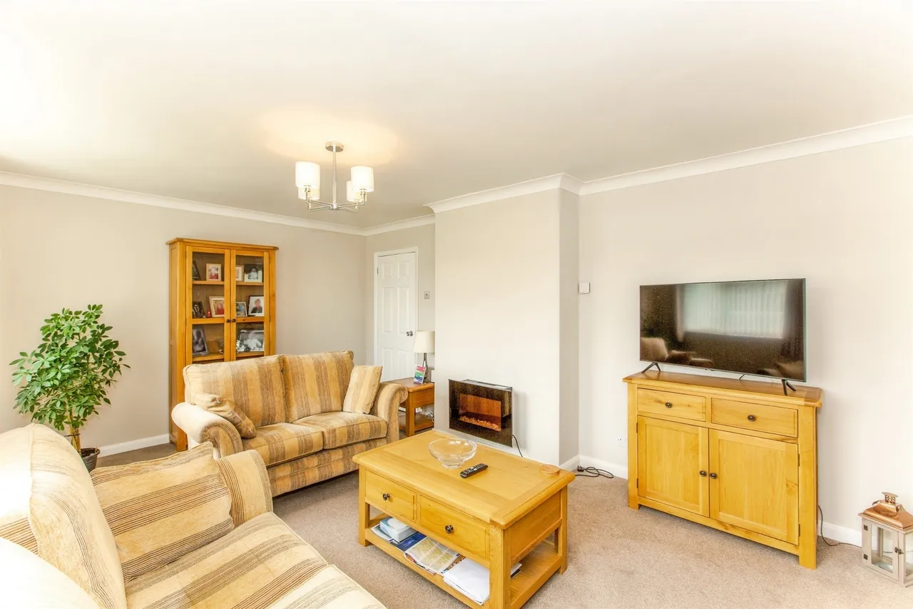 Hamlet Close, Huntingdon, PE29, photo 4