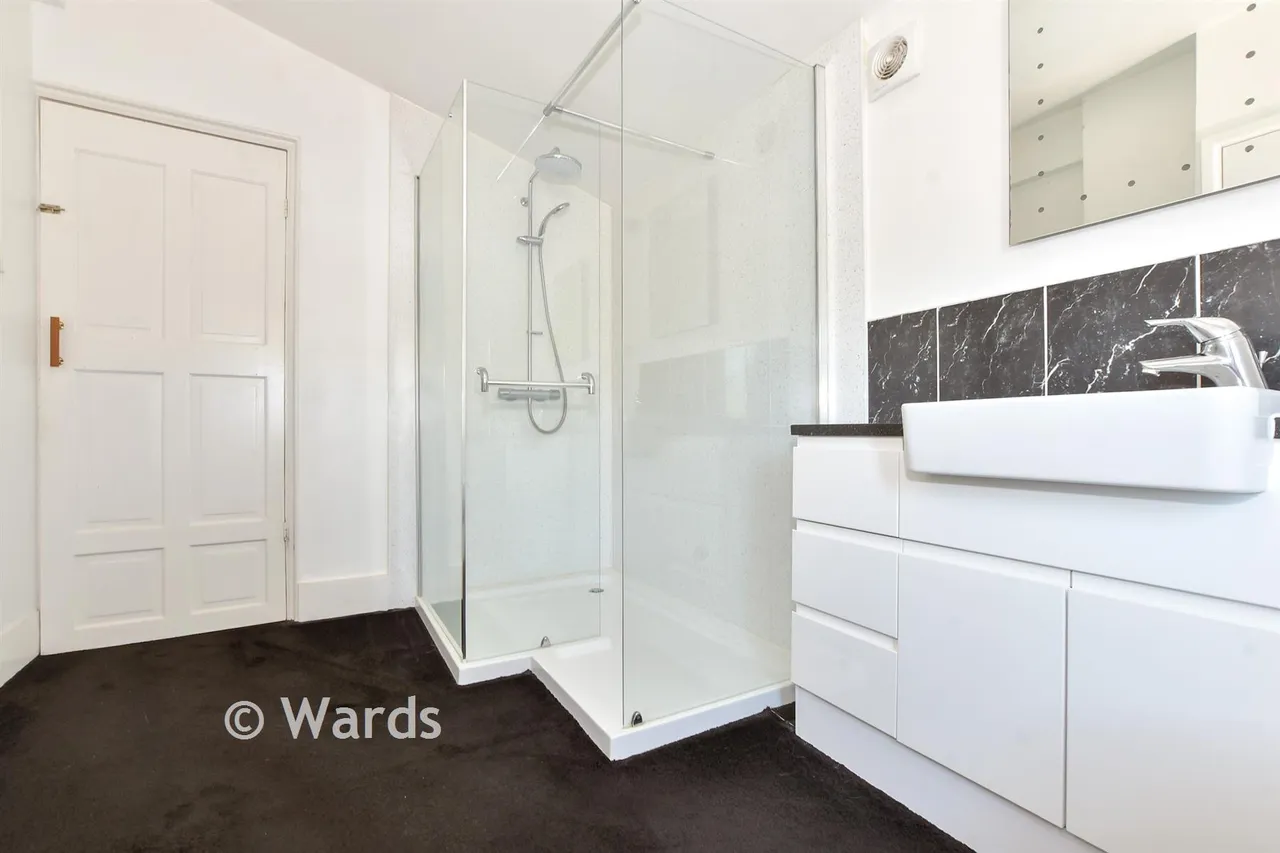Warren Road, Folkestone, CT19, photo 4