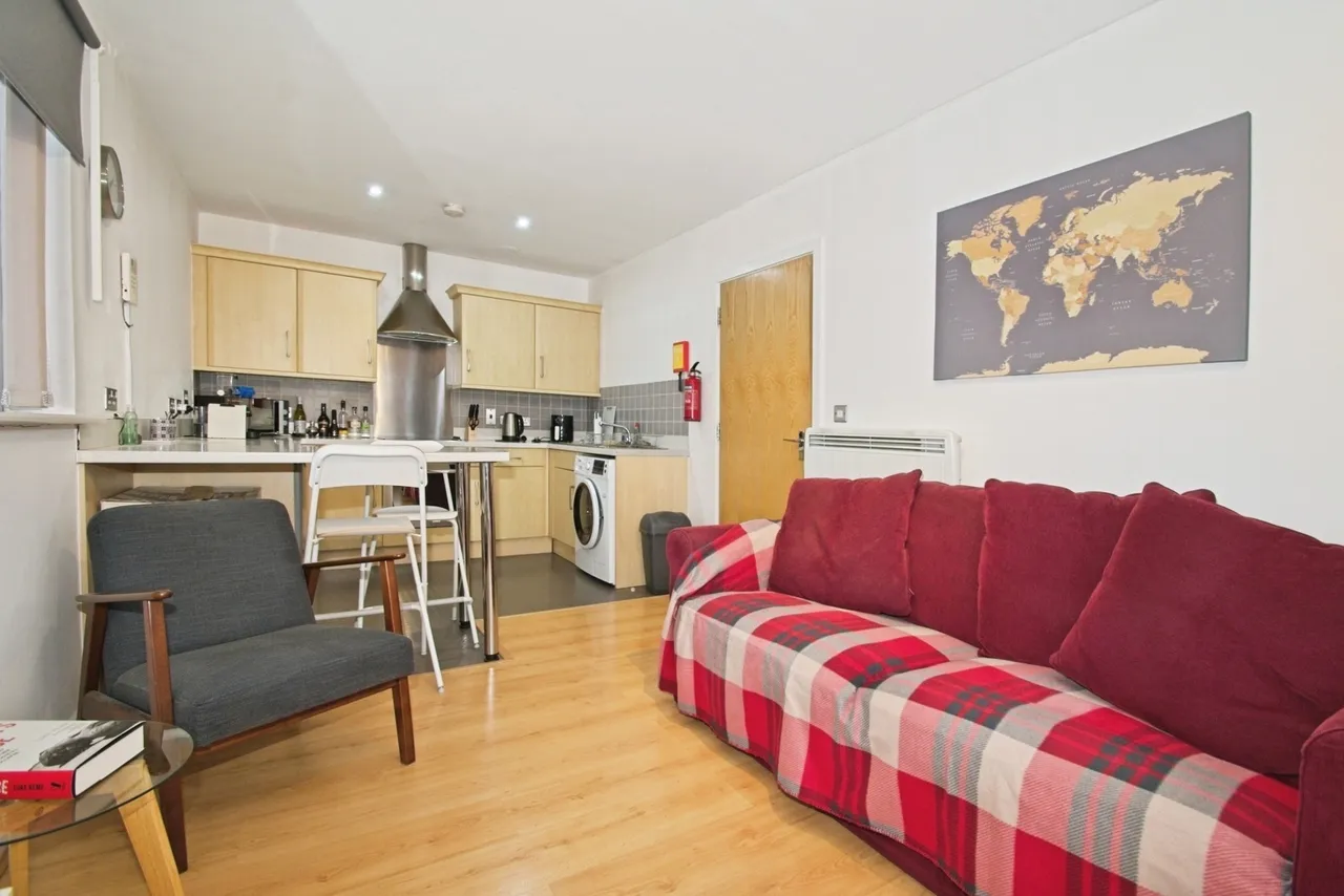 Heol Staughton, Cardiff Bay, CF10, photo 9