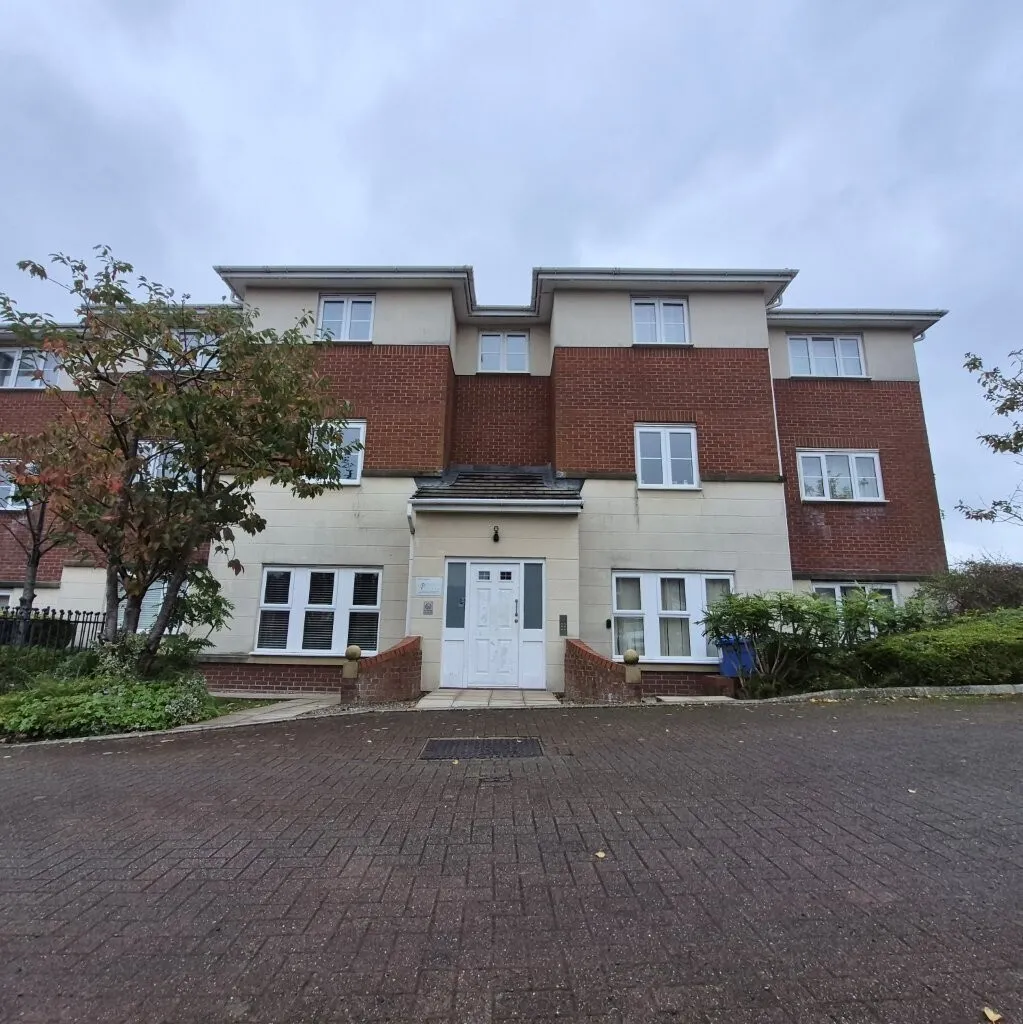 2 bed flat for sale, Ash Wood Court, Chorley, PR7