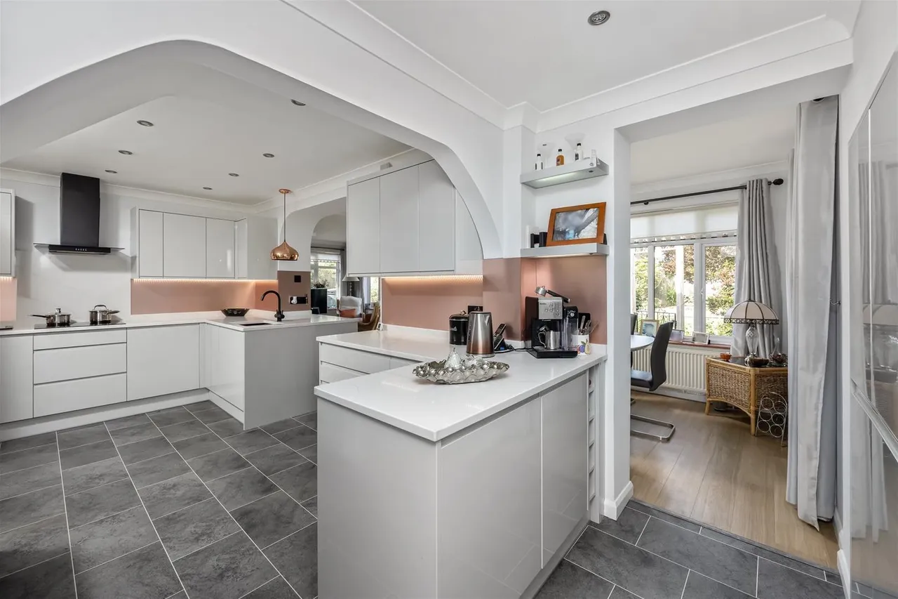 Arlington Close, Goring-By-Sea, Worthing, photo 11