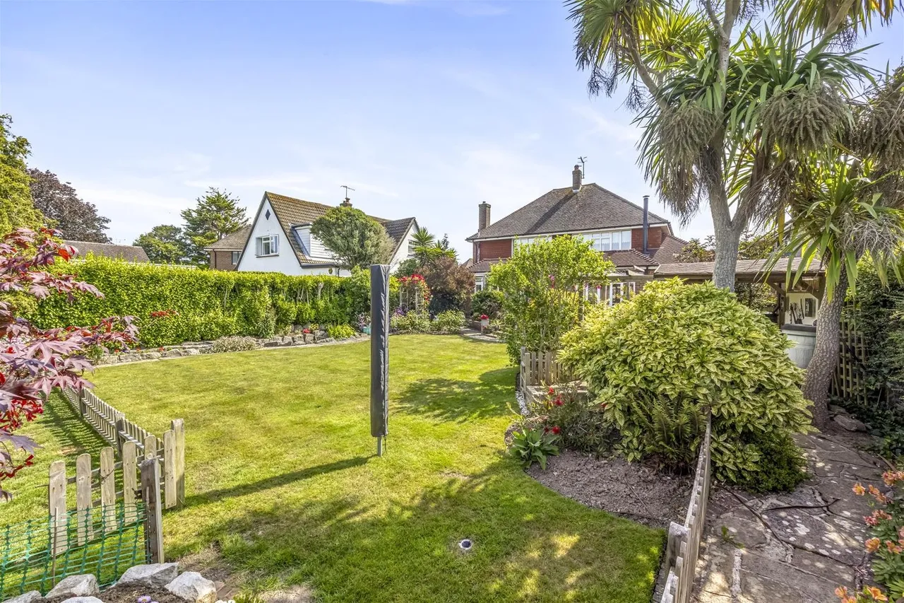 Arlington Close, Goring-By-Sea, Worthing, photo 26