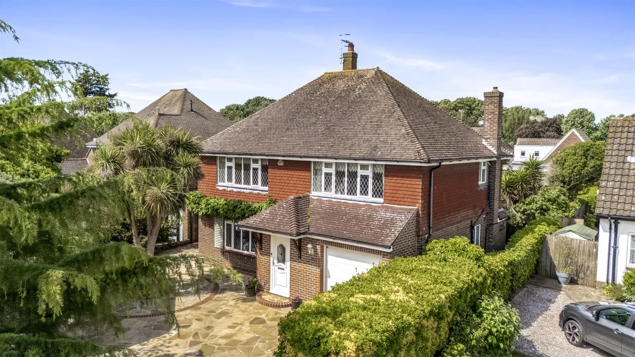 4 bed house for sale — Arlington Close, Goring-By-Sea, Worthing