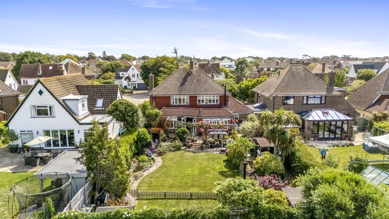 Arlington Close, Goring-By-Sea, Worthing, photo 31