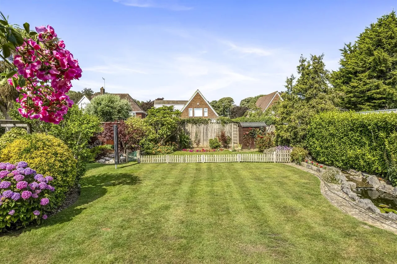 Arlington Close, Goring-By-Sea, Worthing, photo 24