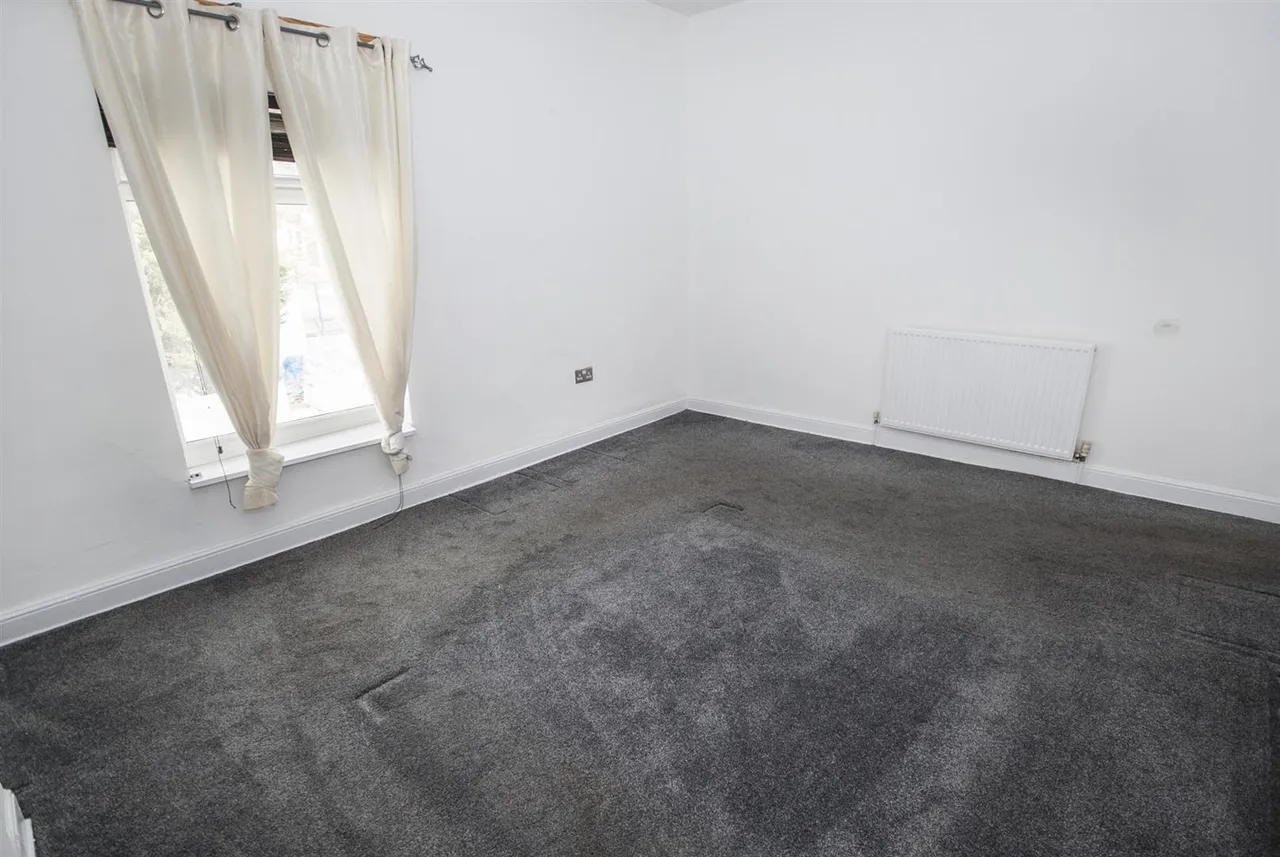 Kersal Road, Prestwich, M25, photo 8