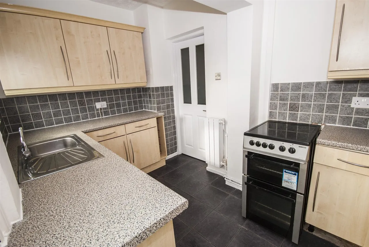 Kersal Road, Prestwich, M25, photo 6