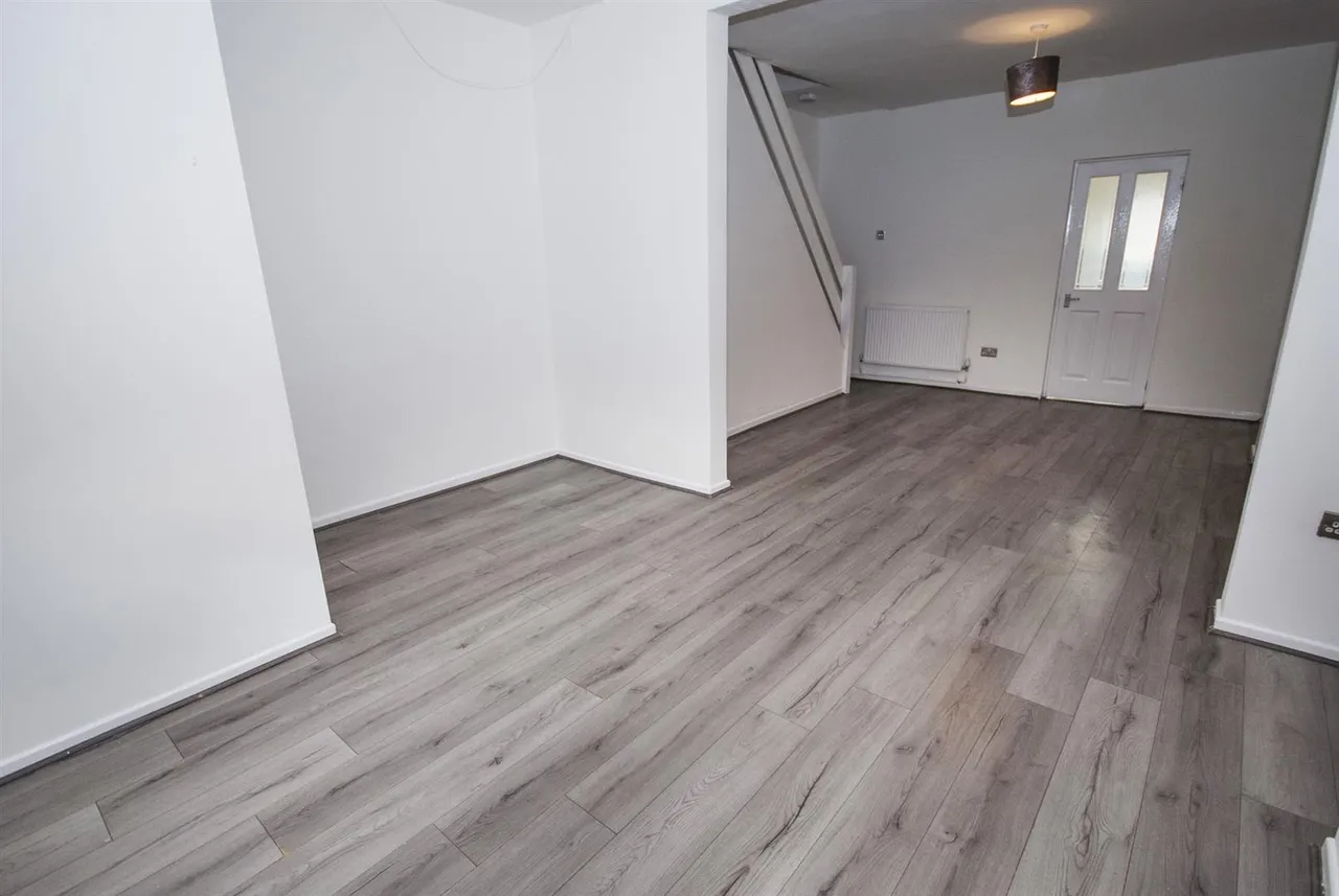 Kersal Road, Prestwich, M25, photo 4