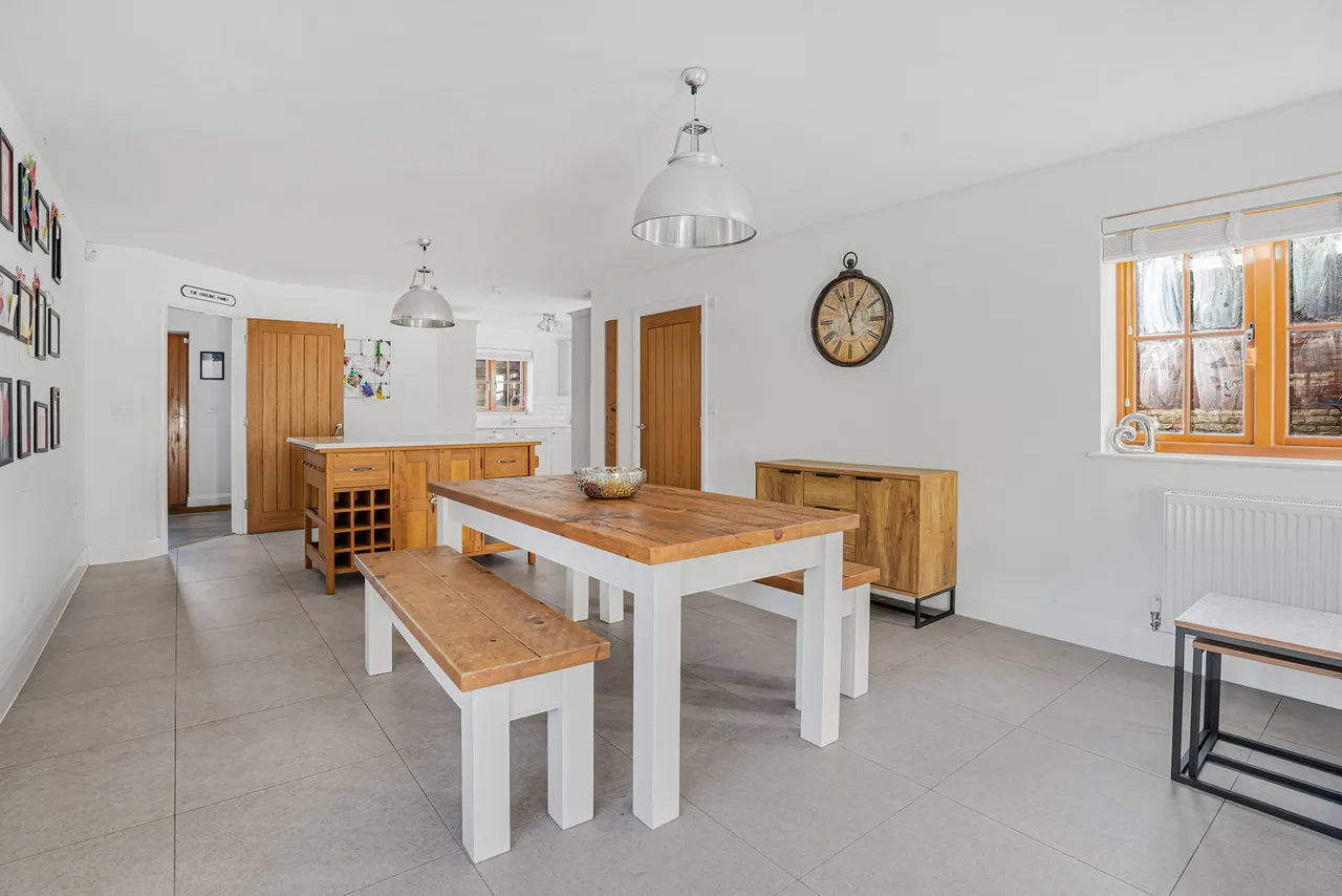 Reindeer Court, Potterspury, NN12, photo 4