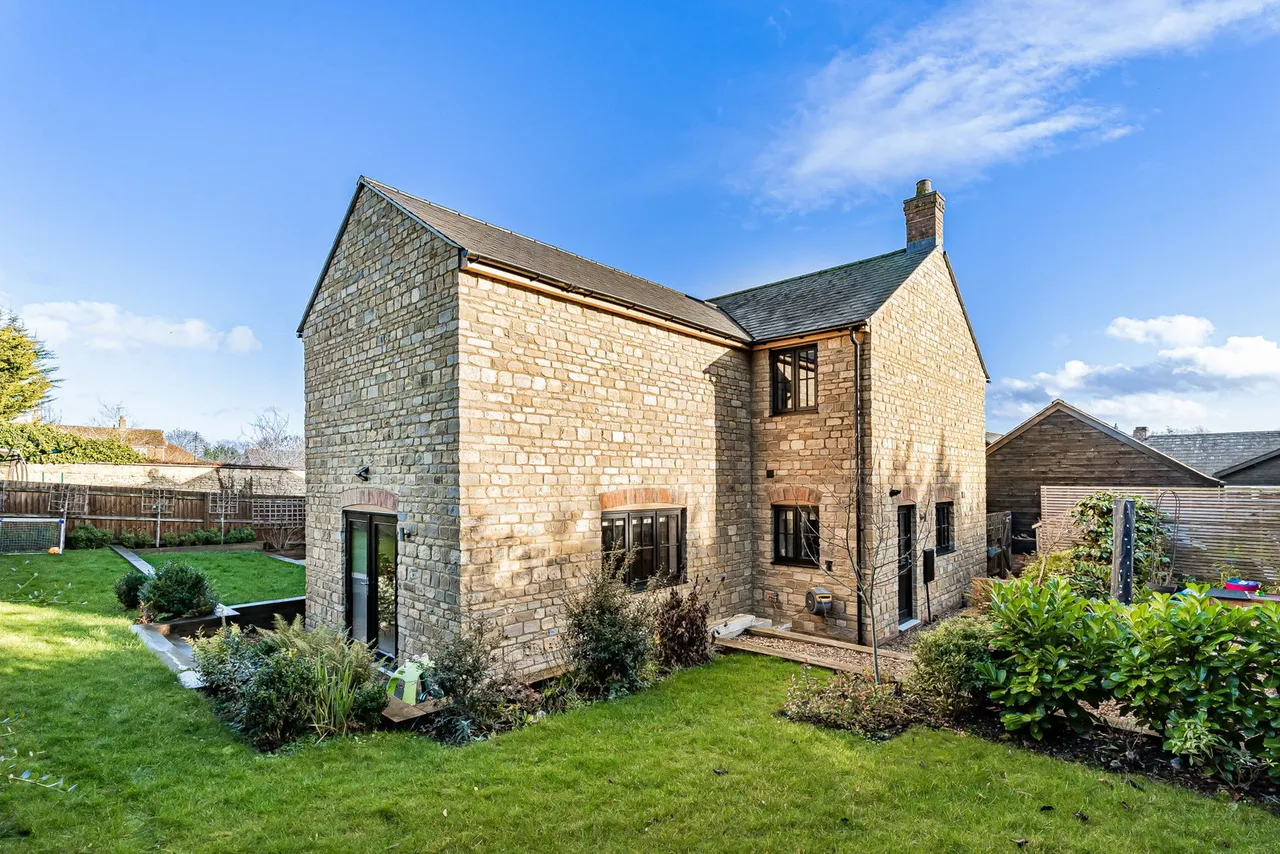 Reindeer Court, Potterspury, NN12, photo 21
