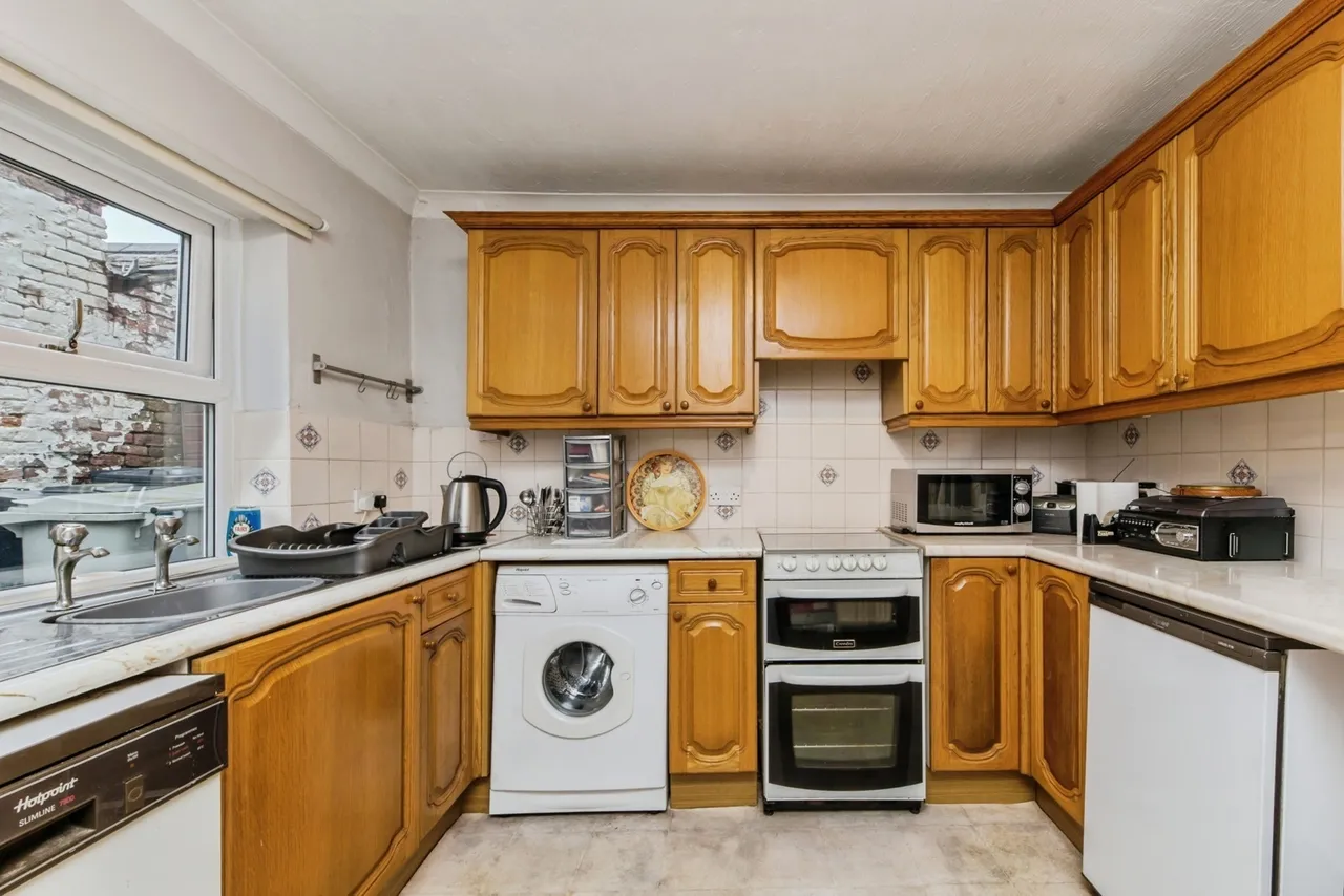 Pierce Street, Macclesfield, Cheshire, SK11, photo 3