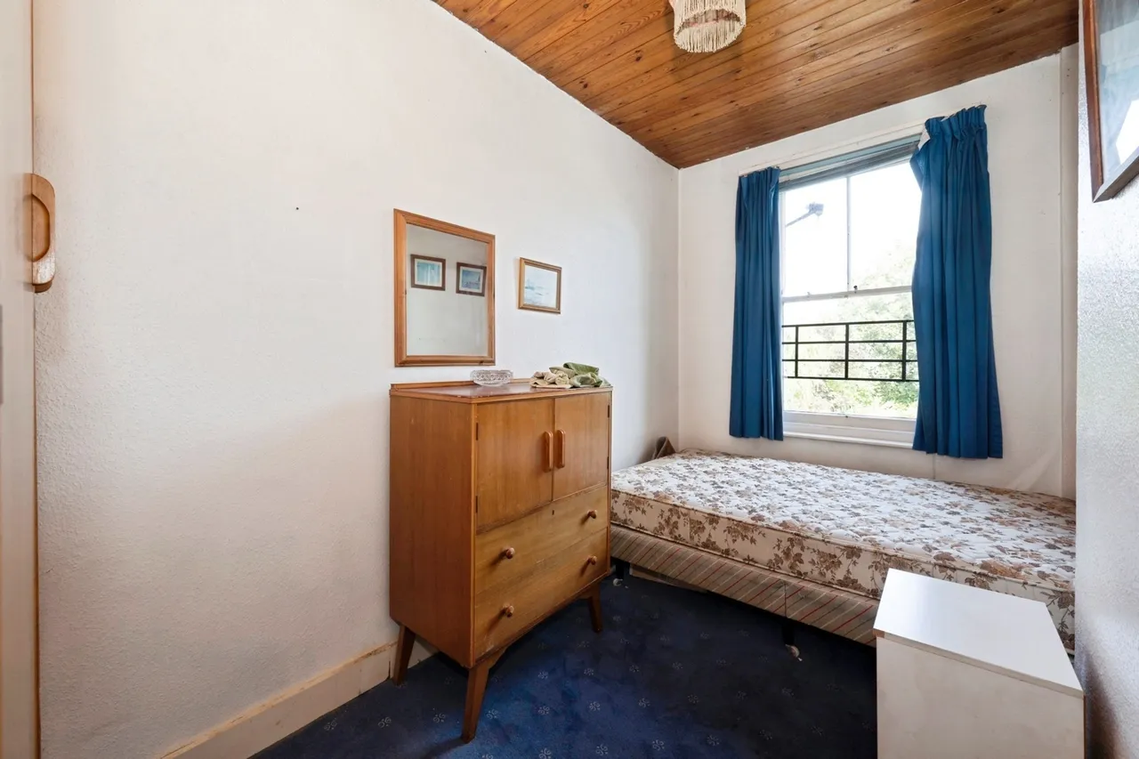 Anyards Road, Cobham, KT11, photo 9