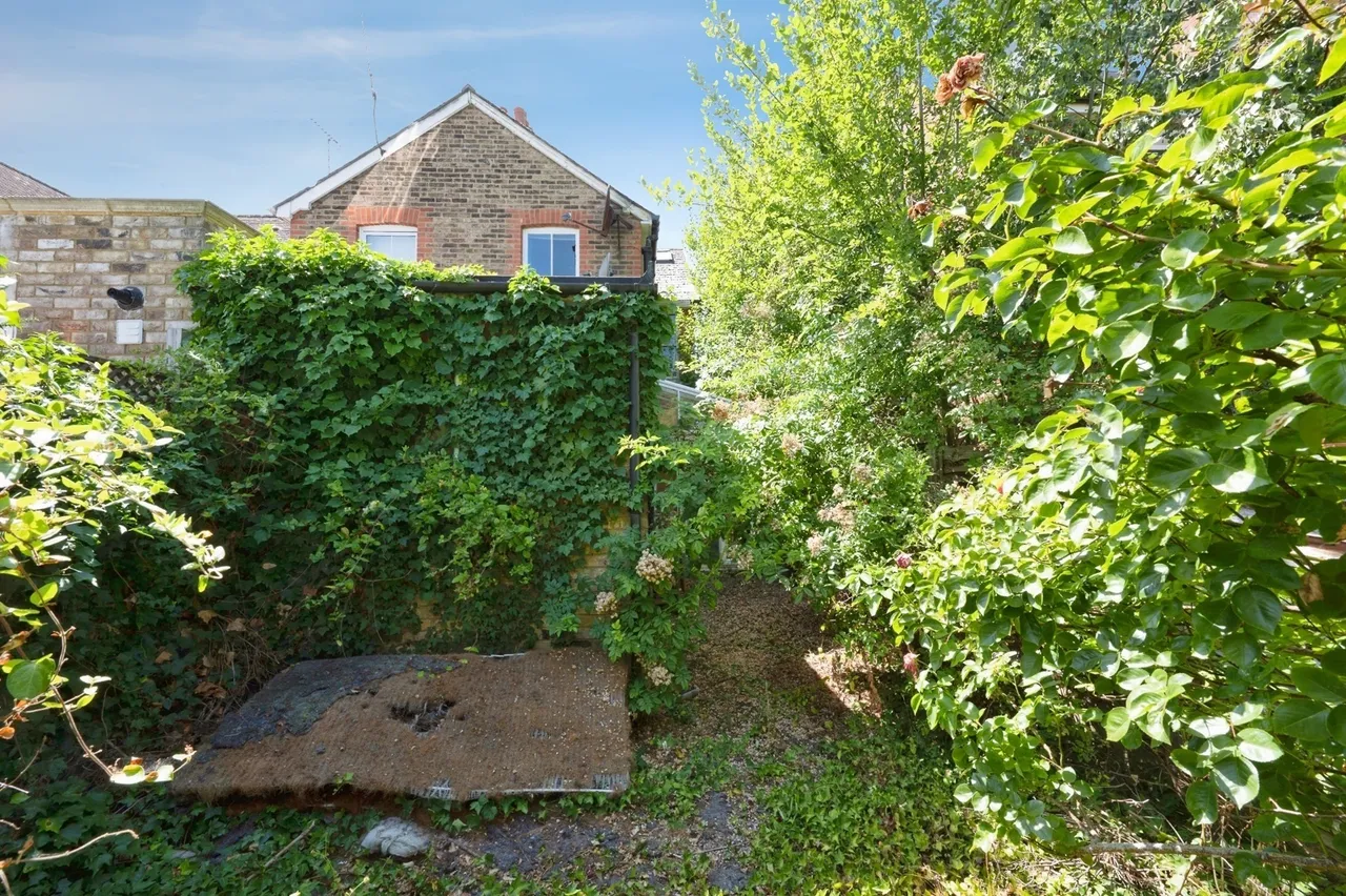 Anyards Road, Cobham, KT11, photo 12