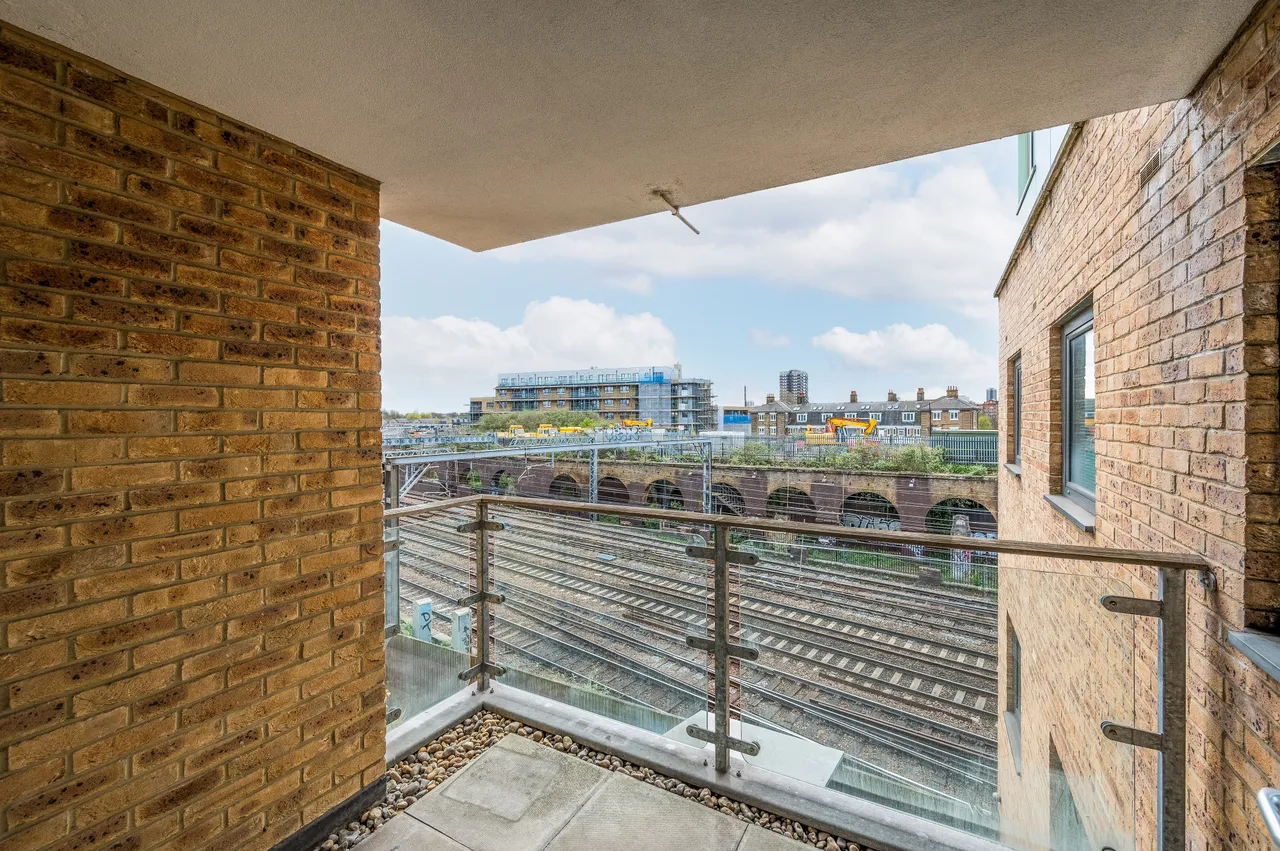 London, E2, photo 4