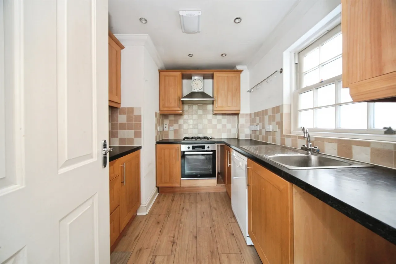 Swan Gardens, Dunstable, photo 4