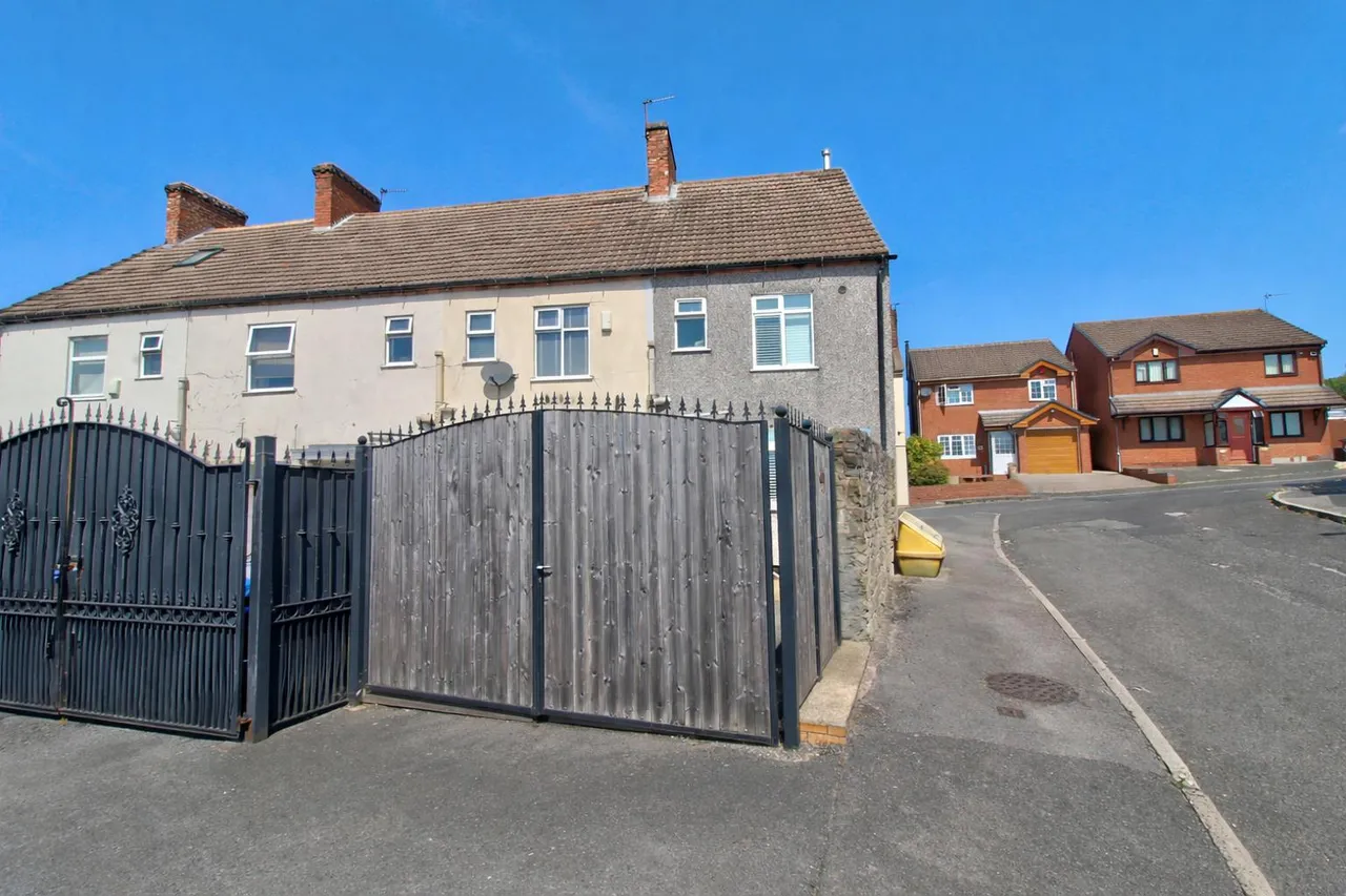 Hill Street, Upper Gornal, DY3, photo 15