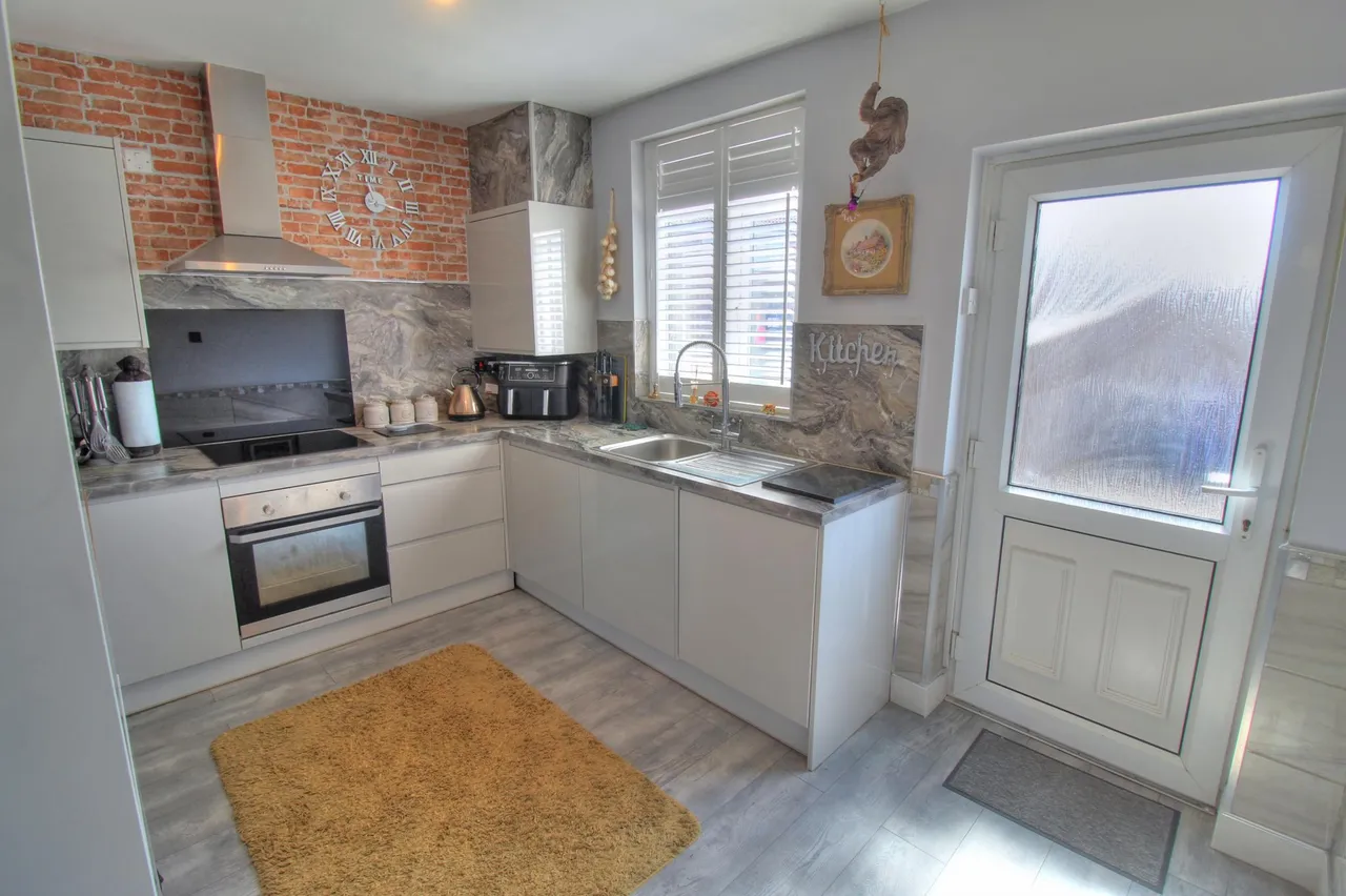 Hill Street, Upper Gornal, DY3, photo 6