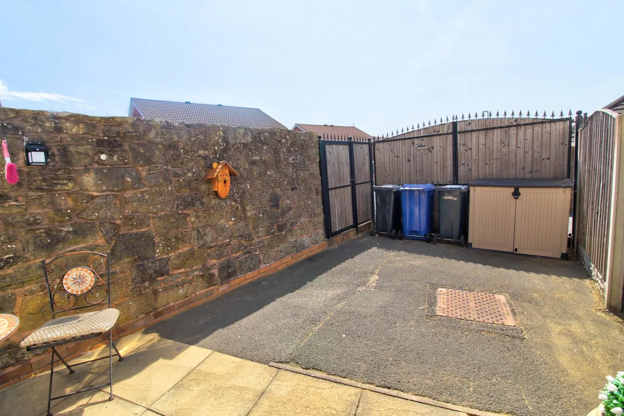 Hill Street, Upper Gornal, DY3, photo 13