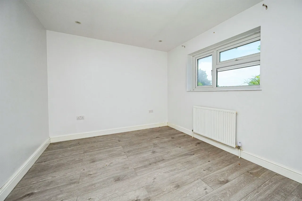 Wycliffe Close, Luton, LU3, photo 5