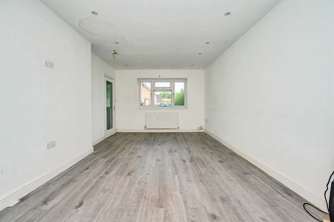 Wycliffe Close, Luton, LU3, photo 2