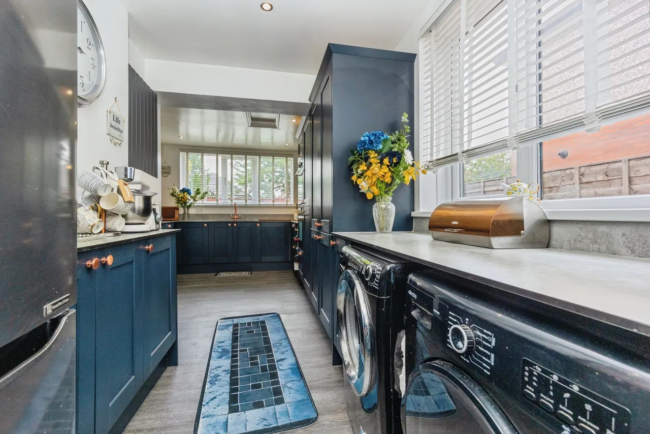 Lynwood Grove, Audenshaw, M34, photo 4