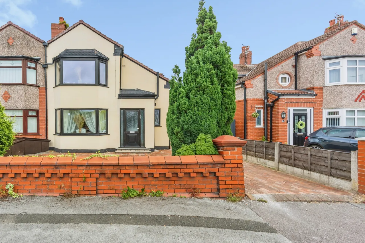 Lynwood Grove, Audenshaw, M34, photo 29