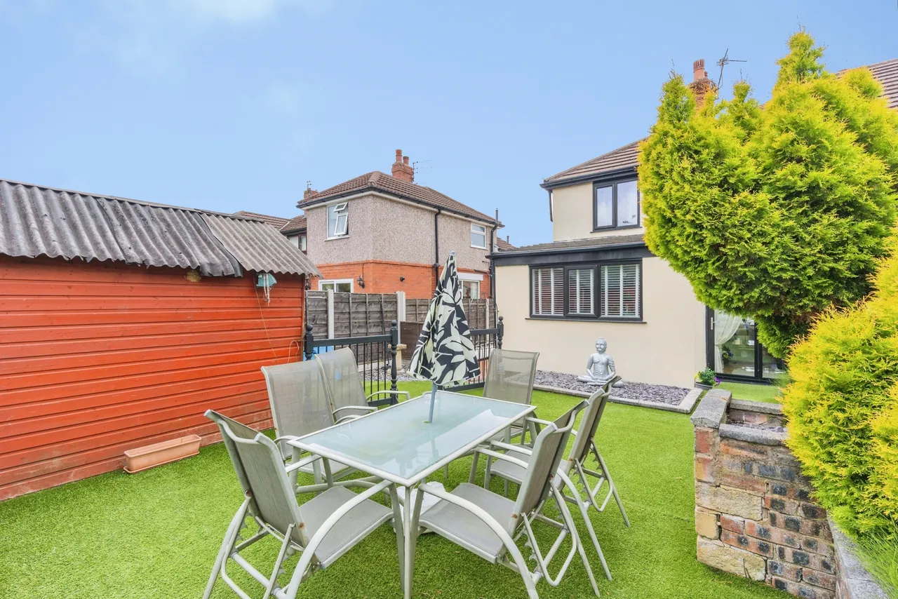 Lynwood Grove, Audenshaw, M34, photo 25
