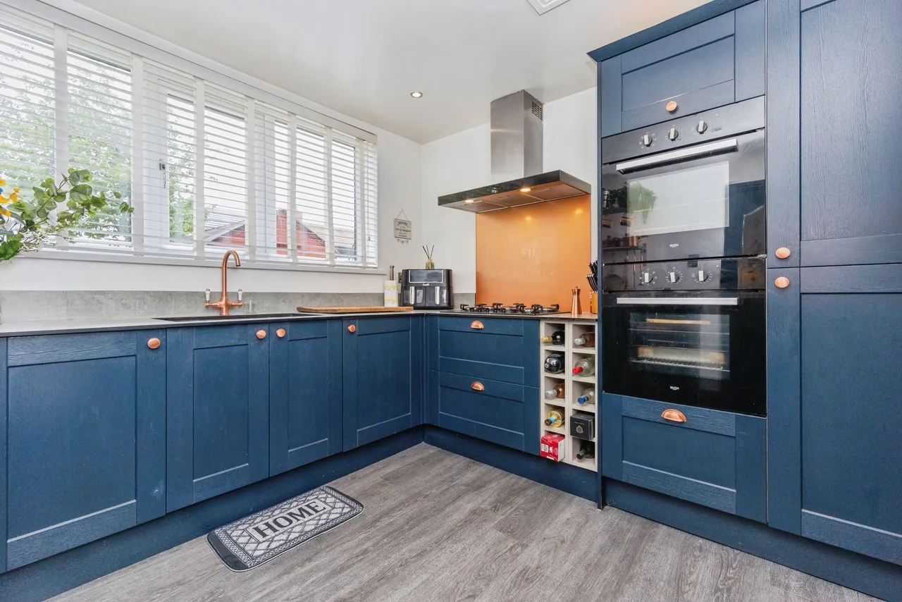 Lynwood Grove, Audenshaw, M34, photo 5