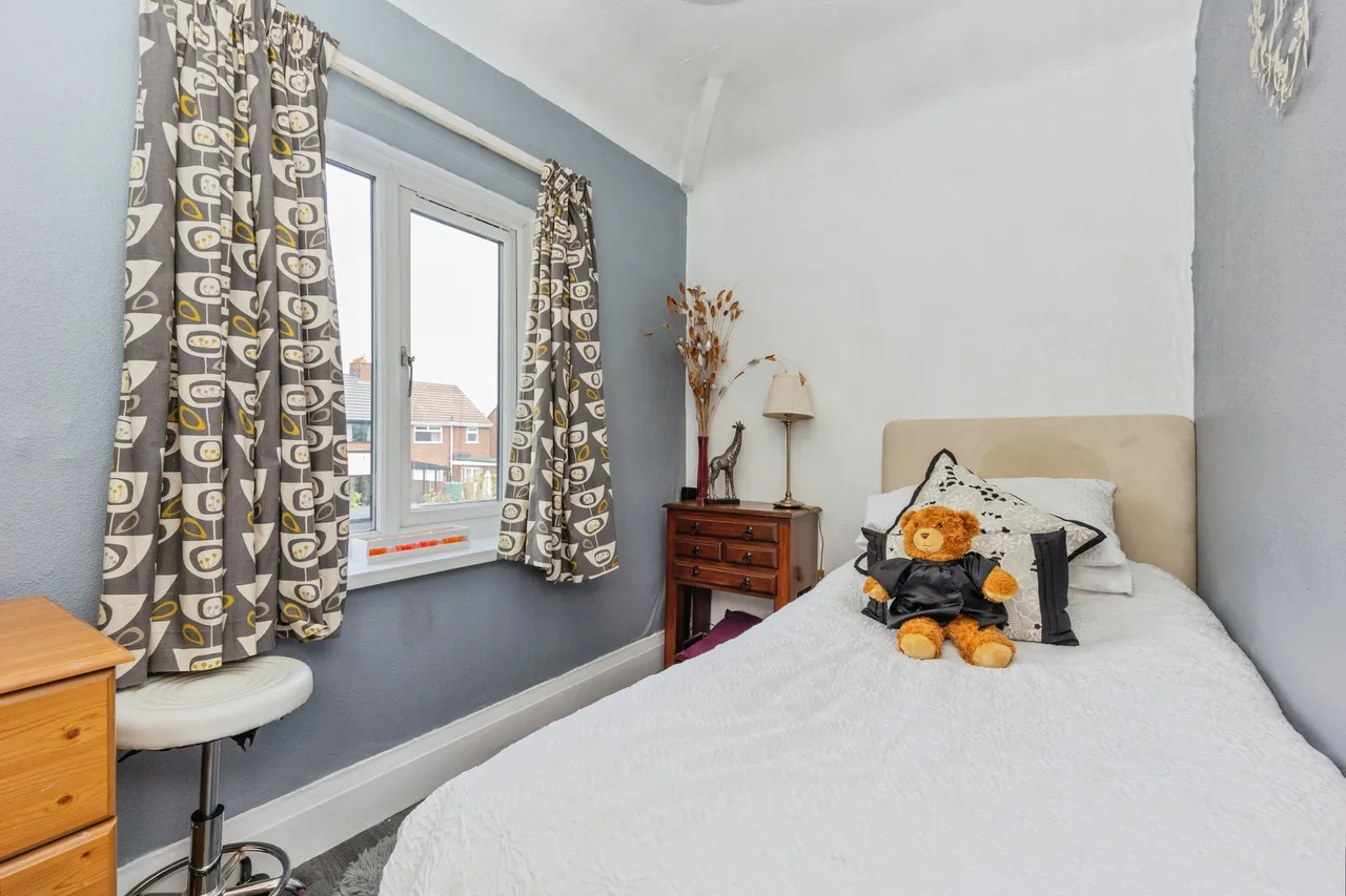 Lynwood Grove, Audenshaw, M34, photo 7