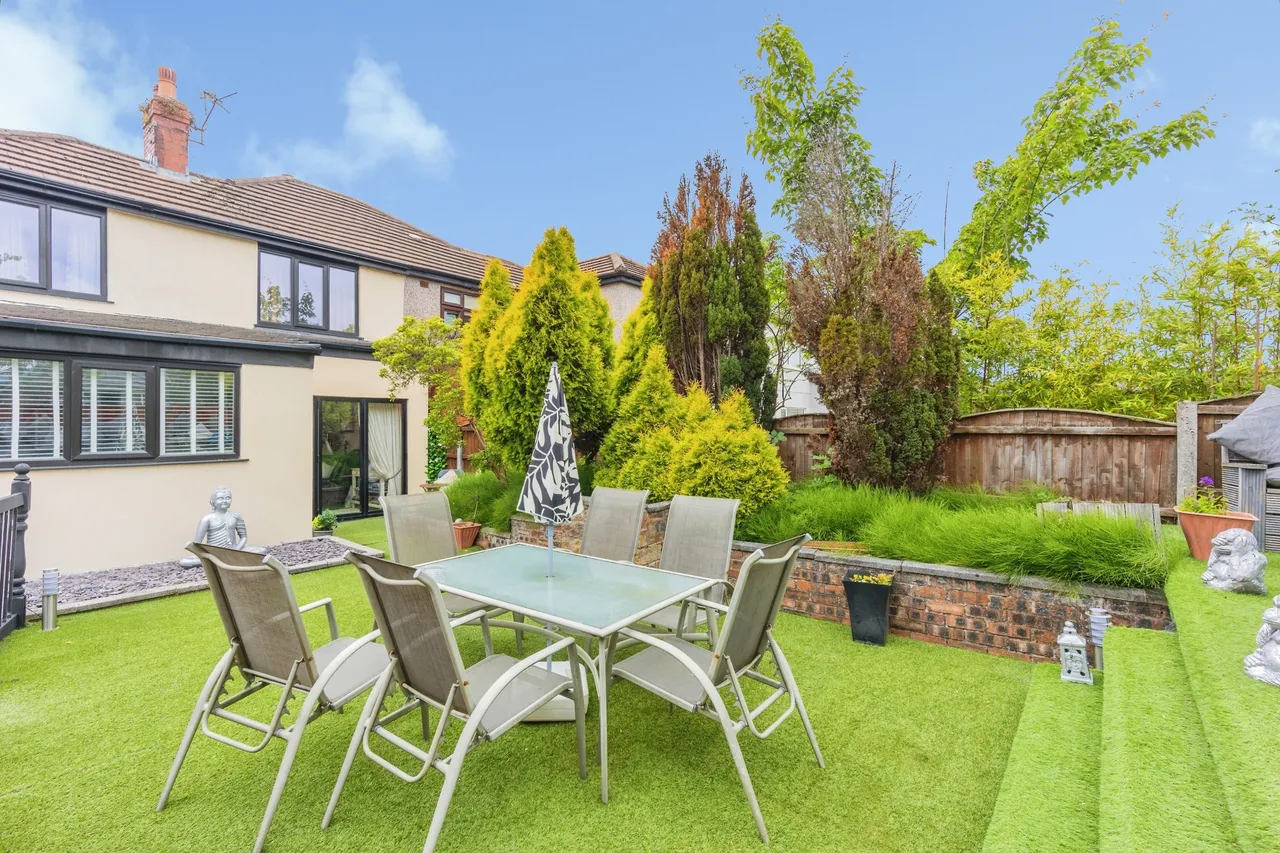 Lynwood Grove, Audenshaw, M34, photo 15